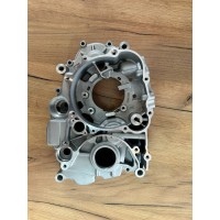 Картер двигателя левый YBS 300 LX176MN